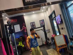 -思迈威健身(积玉桥万达店)