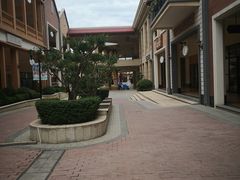-王府井奥莱临潼小镇(临潼店)