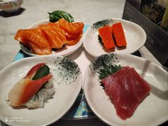 -雍容荟帝王蟹活龙虾展台自助(IFS黑金店)