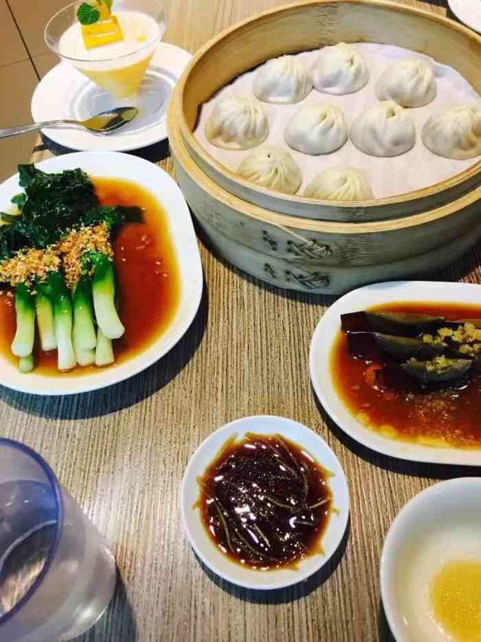 鼎泰丰(nex)-"这次行程来新加坡吃的第一家餐厅,表姐强烈.