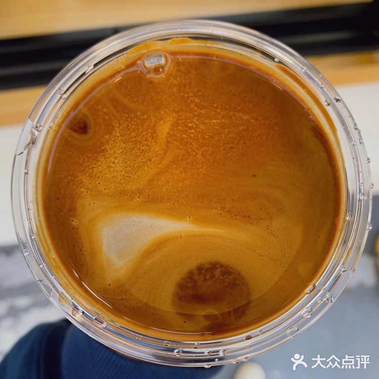 街角有惊喜｜黑瓶子咖啡来也 无特调很简单