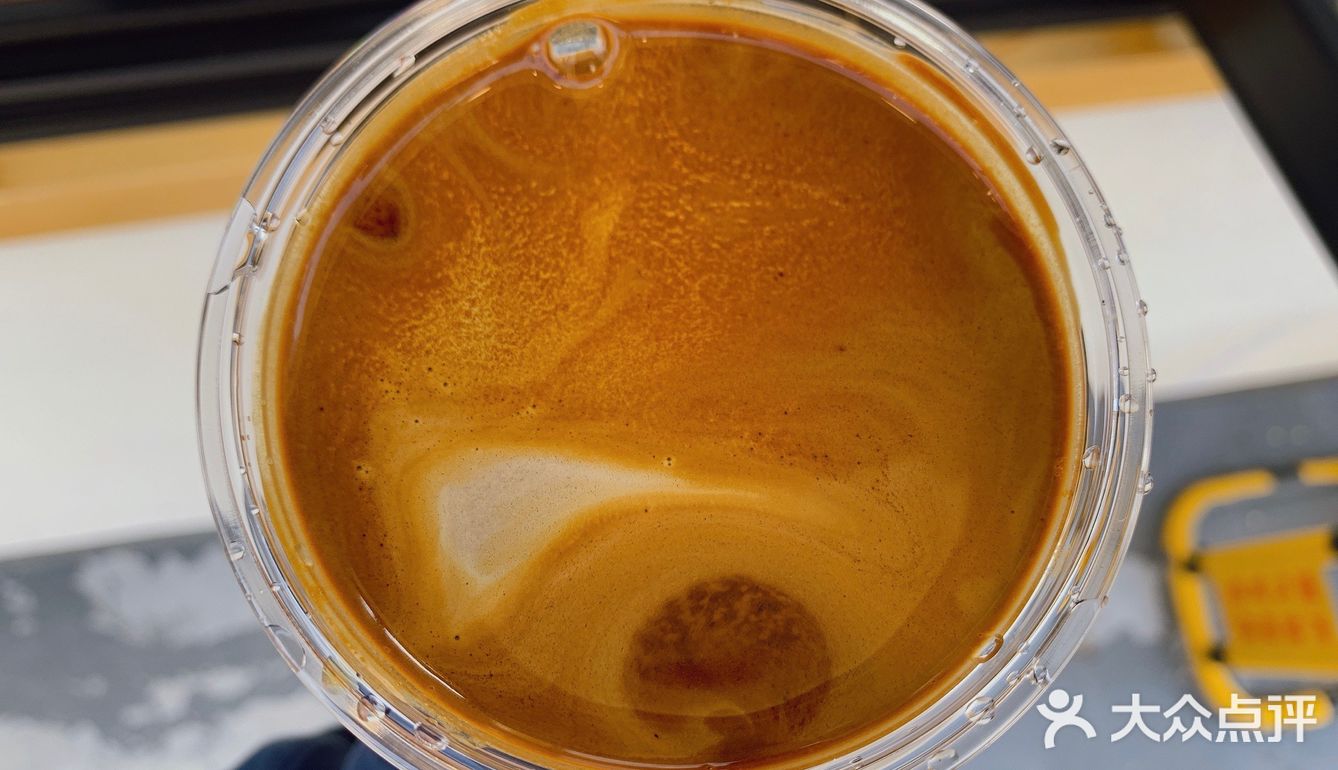 街角有惊喜｜黑瓶子咖啡来也 无特调很简单