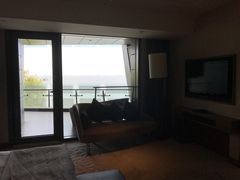 -上海滴水湖皇冠假日酒店