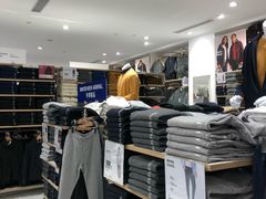 -优衣库(南京建邺万达广场店)