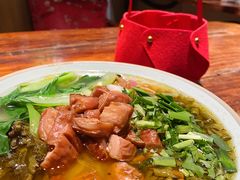 -八月美食小馆(银泰城总店)