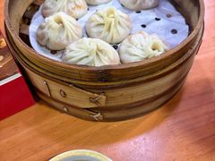 -莱莱小笼·乔艾