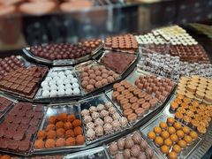 -Laderach 莱德拉(上海环贸iapm店)