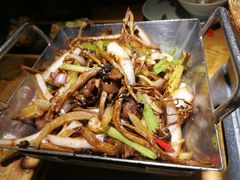 干锅香煸茶树菇-弄堂里(雨花客厅店)