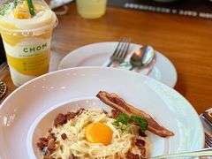 培根奶油意大利面-Chom Cafe and Restaurant