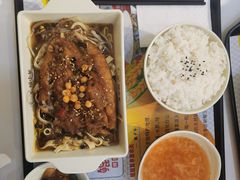 -鲲少爷烤鱼饭.螺蛳粉·清真(爱琴海店)