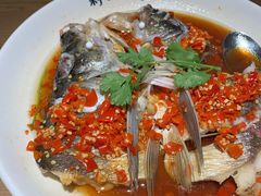 剁椒鱼头-湘阁里辣(南岭购物广场店)