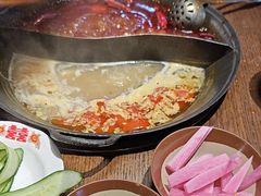 -萍姐火锅·公路夜市(武汉首店)