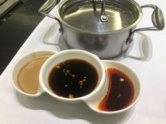 -红鼎豆捞·非遗鲍皇汤火锅(宝丰路店)