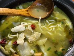 石锅酸菜鱼-周鱼小馆石锅酸菜鱼(活力汇店)