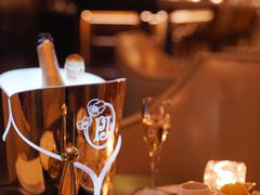 -LONG BAR 廊吧(外滩华尔道夫酒店)