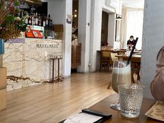-Mark&Mars Restaurant