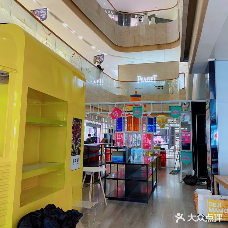 德基广场负一楼品牌翻新，潮玩集合店一番赏也要变样？