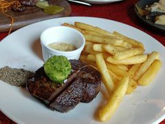 -羽深肉铺 Steak & Wine