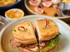 蜂蜜酱香鸡肉三明治-blend咖啡部落(卓悦中心店)