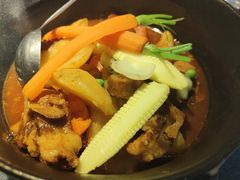 红葡萄酒焖牛尾-野蔓果·山野菜(西湖景区·龙井茶田店)