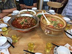 -兔行天下-鸿鹤鲜锅兔(中海国际店)