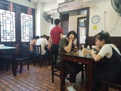 大堂-长人馄饨铺(解放街店)