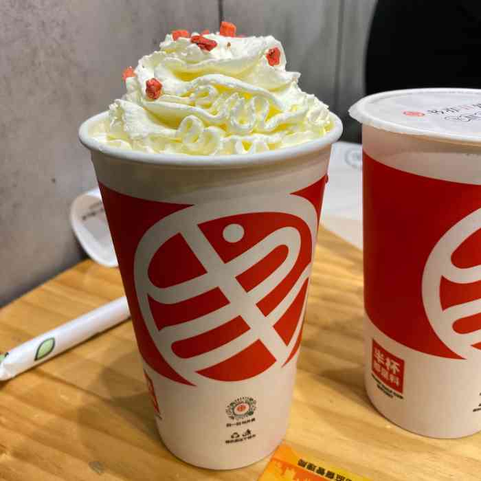 真很好喝没时间排队去买茶颜悦色但是到处都是这个书亦烧仙草就点了一