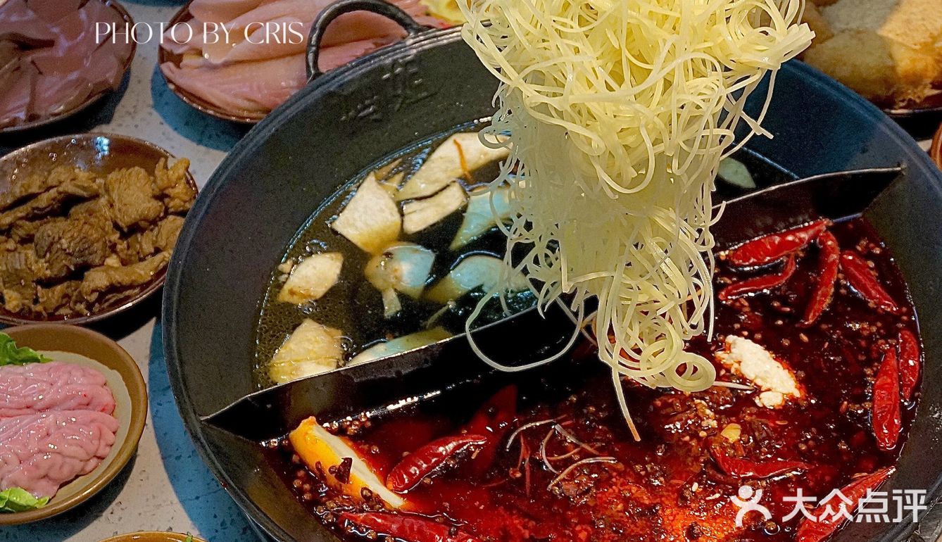 🍲排队4小时的鸿姐老火锅，又双叒叕出新品啦！