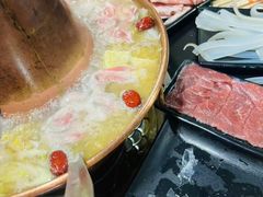 -果松木炭酸菜铜火锅·外婆参鸡汤