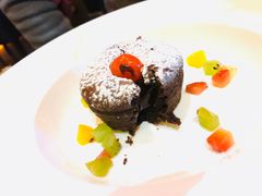 黑巧克熔岩蛋糕-YUE·6·西式融合餐厅(外滩六号店)