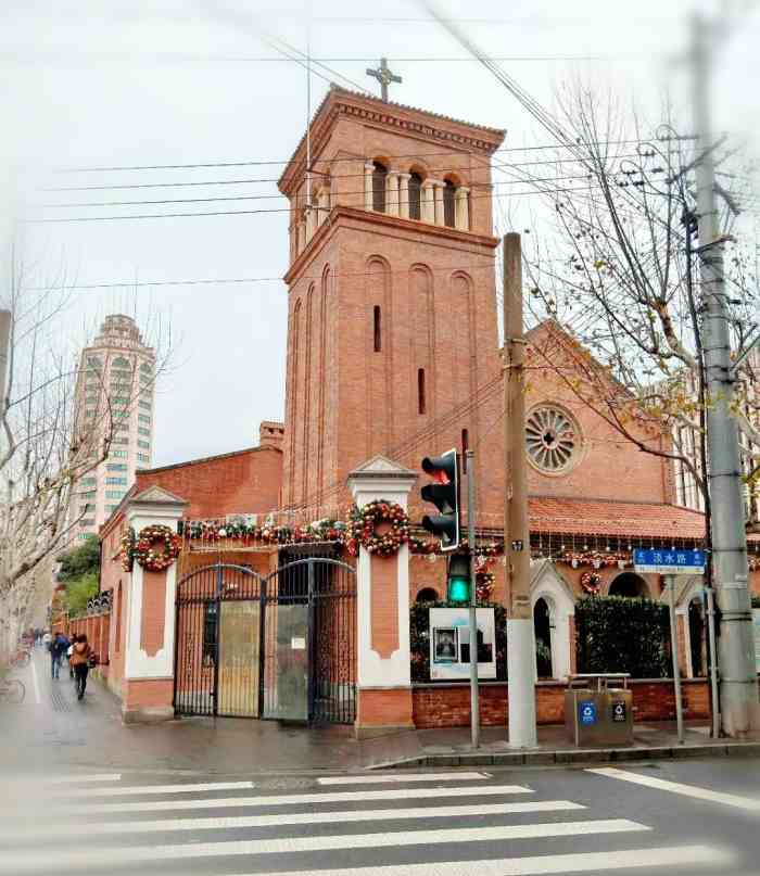 诸圣堂-"看到了巴黎圣母院大火的新闻后,想想上海."-大众点评移动版