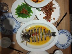 -连鹭海鲜·海肠捞饭·海胆饭(星海店)