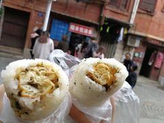 椒盐糯米包油条-殷姐糯米包油条
