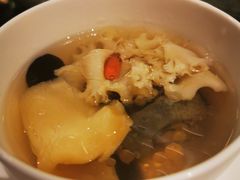 海底椰炖乌鸡-南京景枫万豪酒店·万豪中餐厅