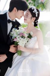 -都市丽人婚纱摄影