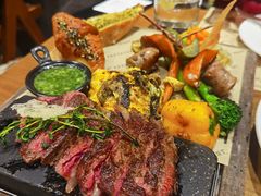 -Mark&Mars Restaurant