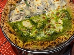 双拼披萨-Primo·丽莫意大利窑烤披萨