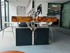 -上海宝信宝马4S店