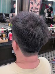 -海文先生国潮烫染男士理发馆