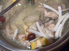 -喃喃椰·糟粕醋·椰子鸡火锅(七堡花园店)