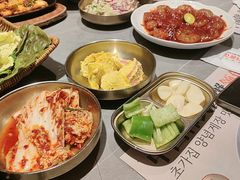 -草家酱蟹炭火烤肉店(珲春南路一店)