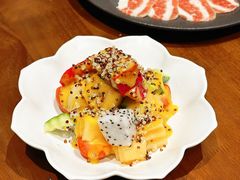 藜麦水果沙拉-8PINTS八品脱·日料·烧鸟·精酿小酒馆(莘庄店)