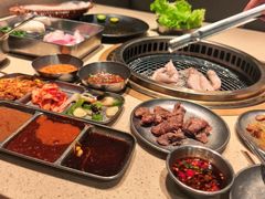 -蚂蚁洞·烤肉大营地(上海静安大悦城店)