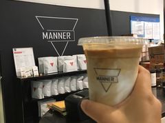 拿鐵-Manner Coffee(芮欧百货店)