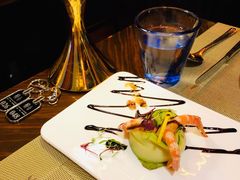大虾沙拉-YUE·6·西式融合餐厅(外滩六号店)