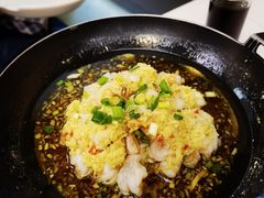 -阿瓦山寨·湘菜现炒·剁椒鱼头王(咸阳总店)