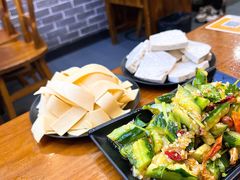 -曹丞相·地锅鸡·地锅鱼(武林店)