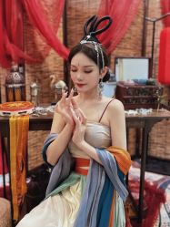 -爱的化妆工作室(雅地天际店)