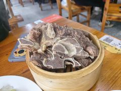 手抓牛大骨-十二道丰味·徐州土菜·烧烤(何山路店)