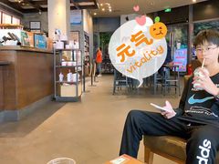 大堂-星巴克(东莞塘厦万科生活广场店)